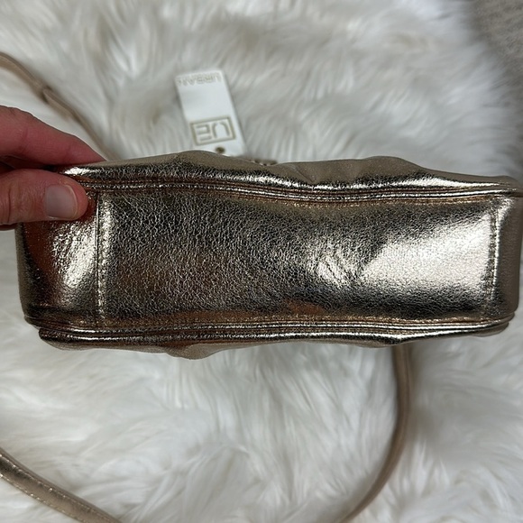 Urban Expressions Gold Stormi Crossbody Clutch Purse NWT - Picture 11 of 15